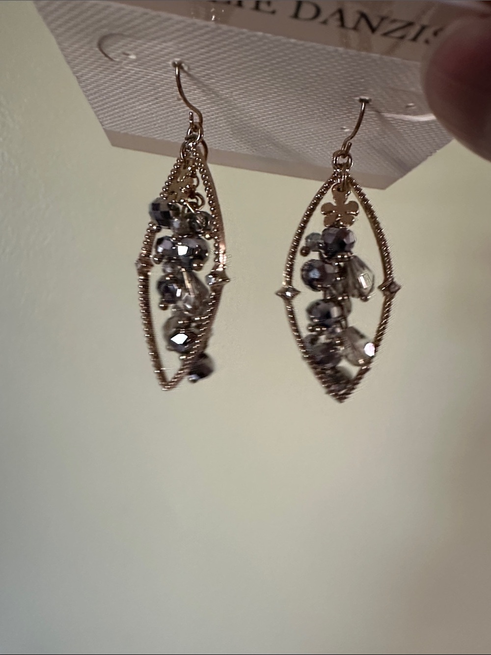 Jeffree Star hand mirror and jewelry - Picture 10 of 11